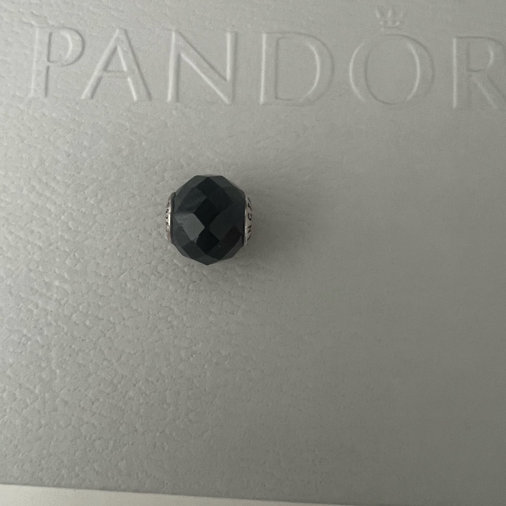 Pandora ESSENCE “strength” Black Faceted Charm